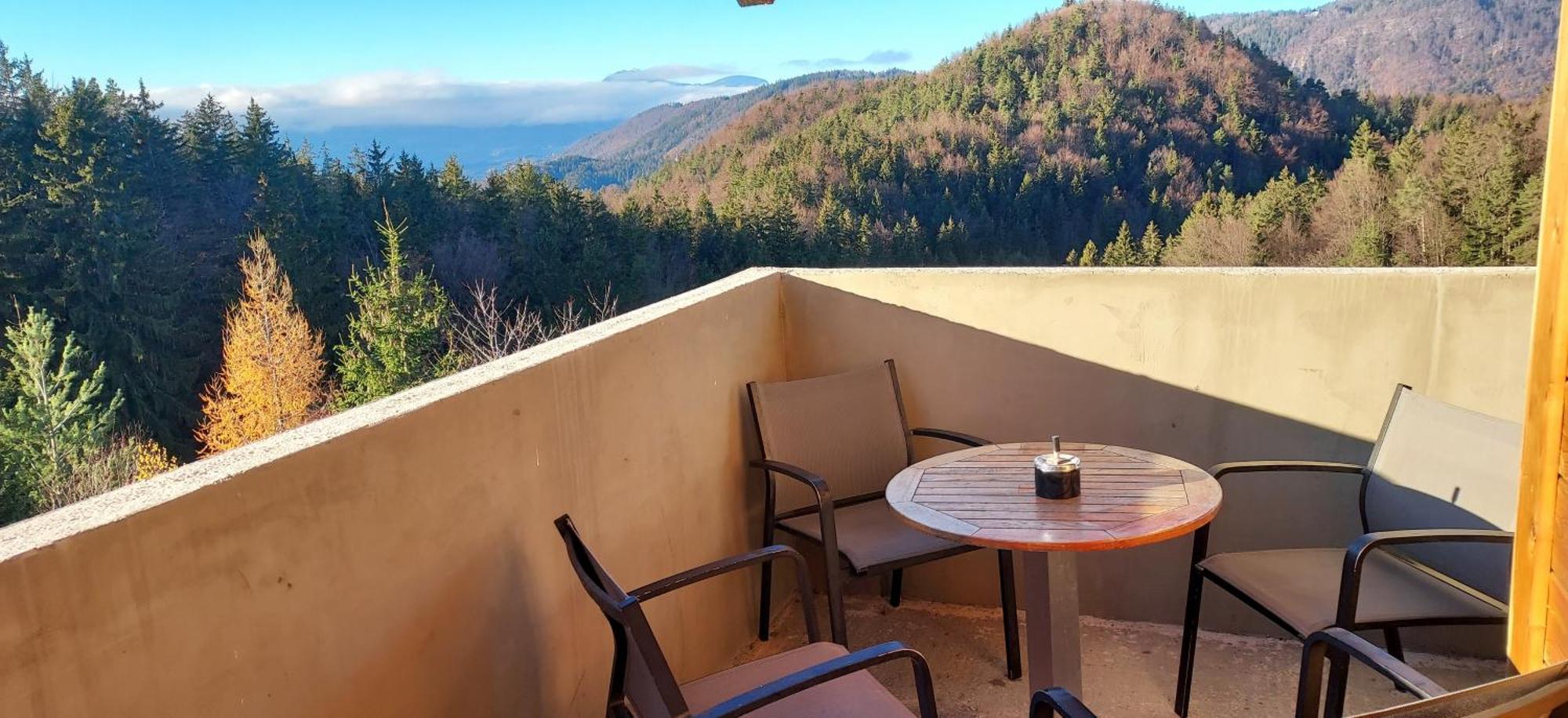 House Jaro & Camp Jaro Pension Velenje Buitenkant foto